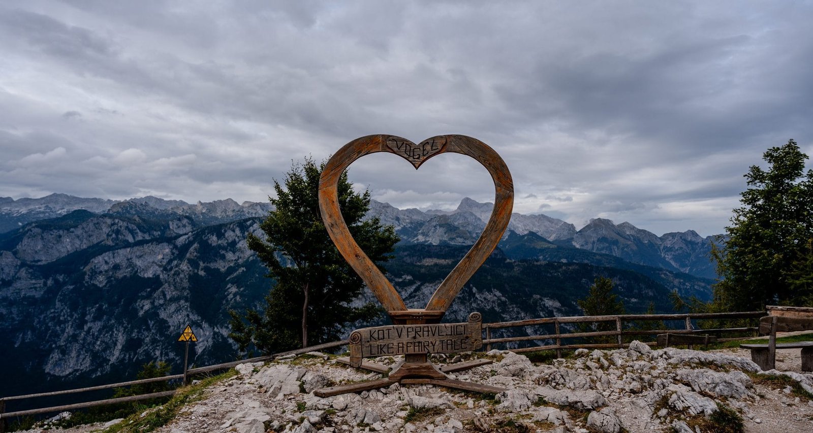 Alpy Julijskie Słowenia, Park Narodowy Triglav - widok ze szczytu Vogel